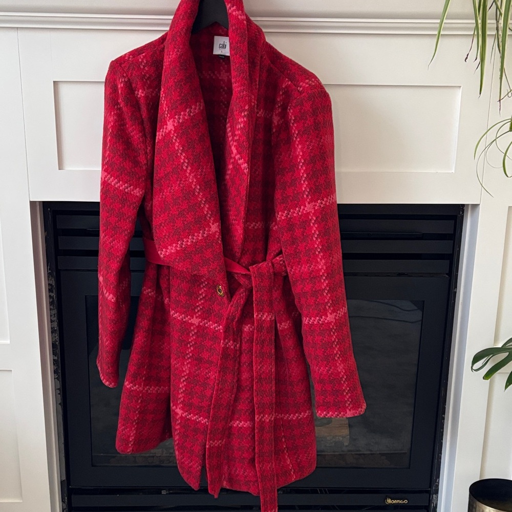 Chic Vibrant Red Women's Trench Coat - Picture 2 of 3